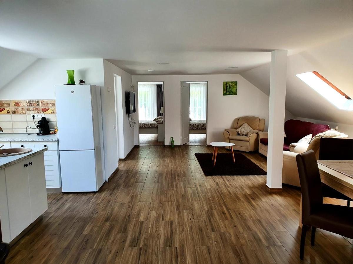 Twins Apartments โซวาตา ภายนอก รูปภาพ