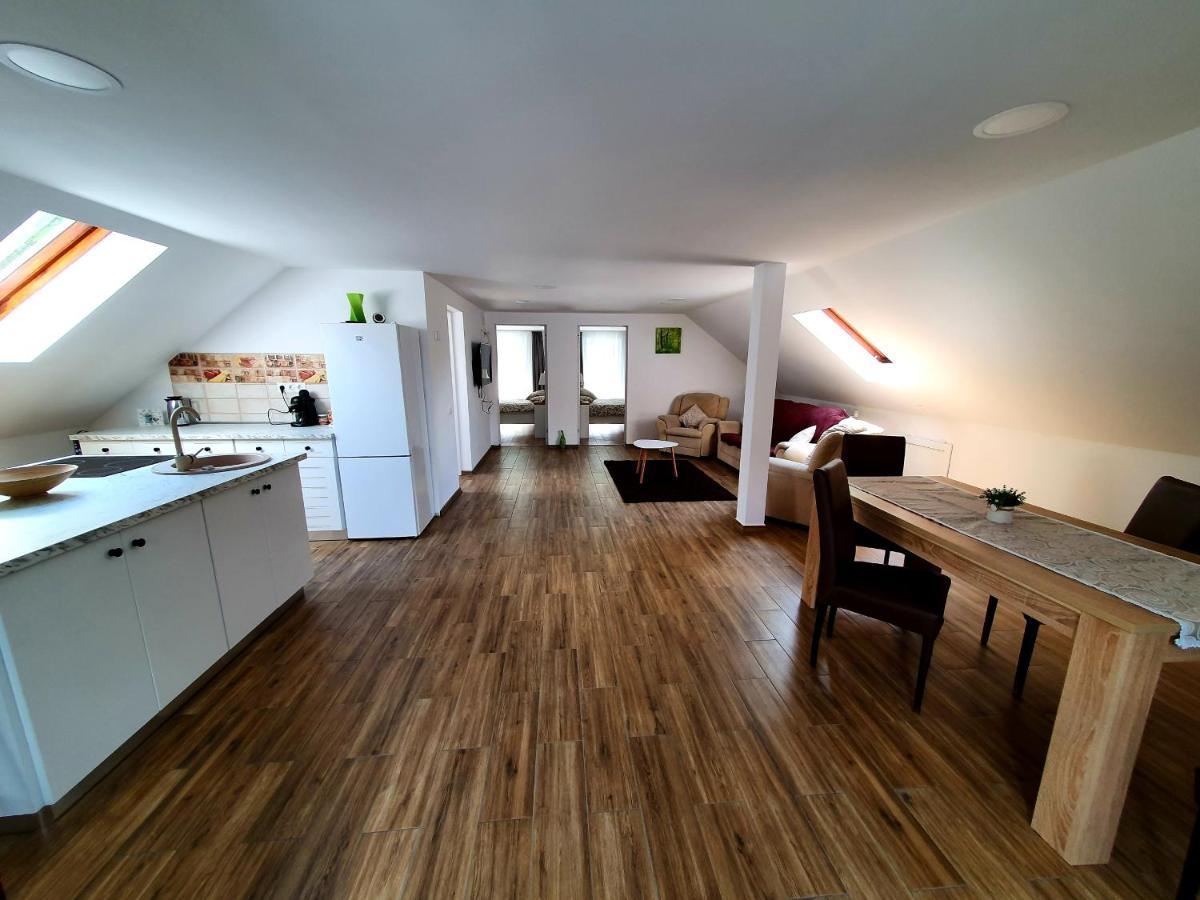 Twins Apartments โซวาตา ภายนอก รูปภาพ